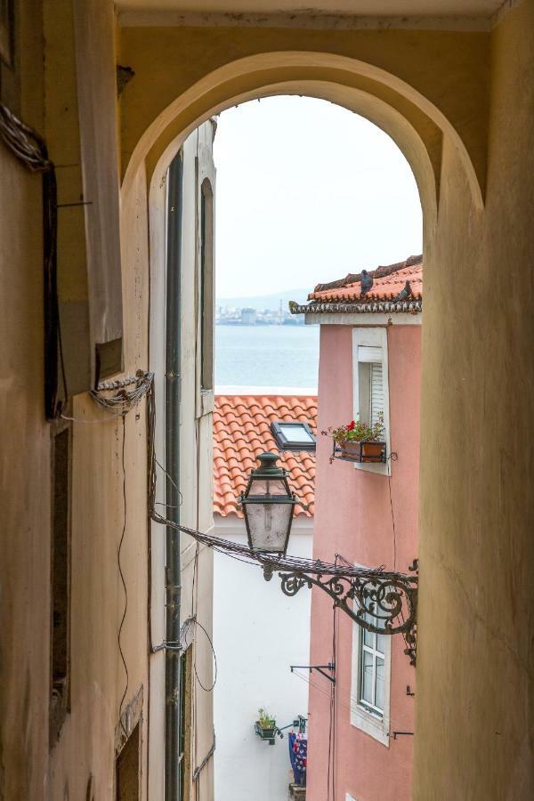 Alfama, Bright And Spacious With Private Terrace, By Timecooler Lisboa Exteriér fotografie