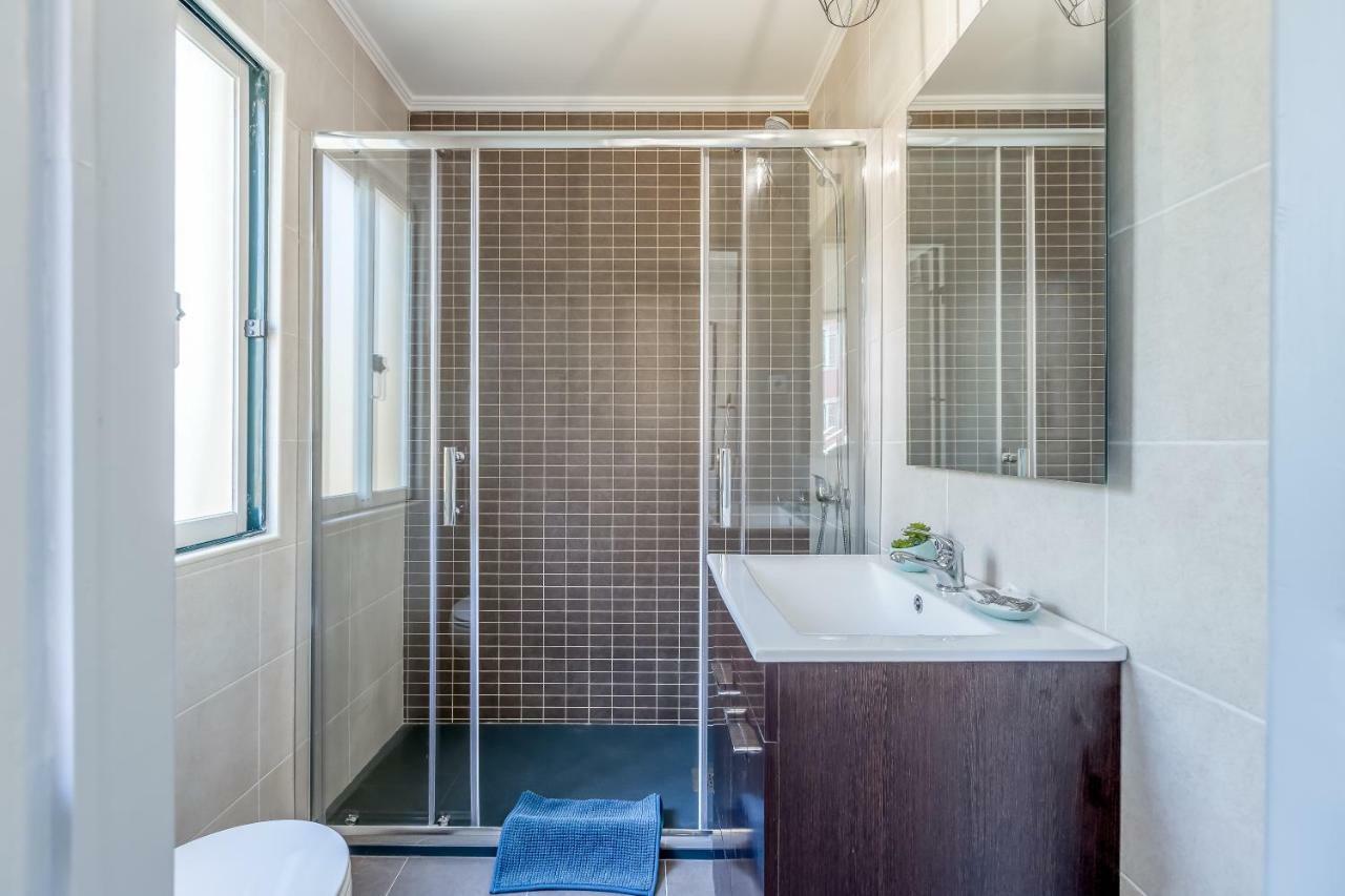 Alfama, Bright And Spacious With Private Terrace, By Timecooler Lisboa Exteriér fotografie